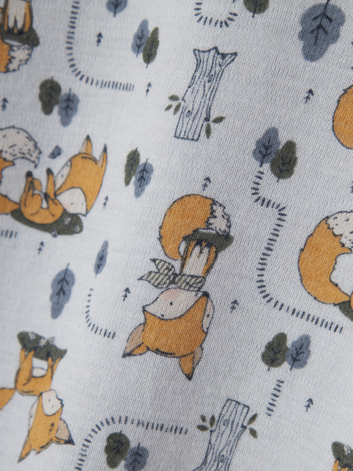 model_shot-front_full